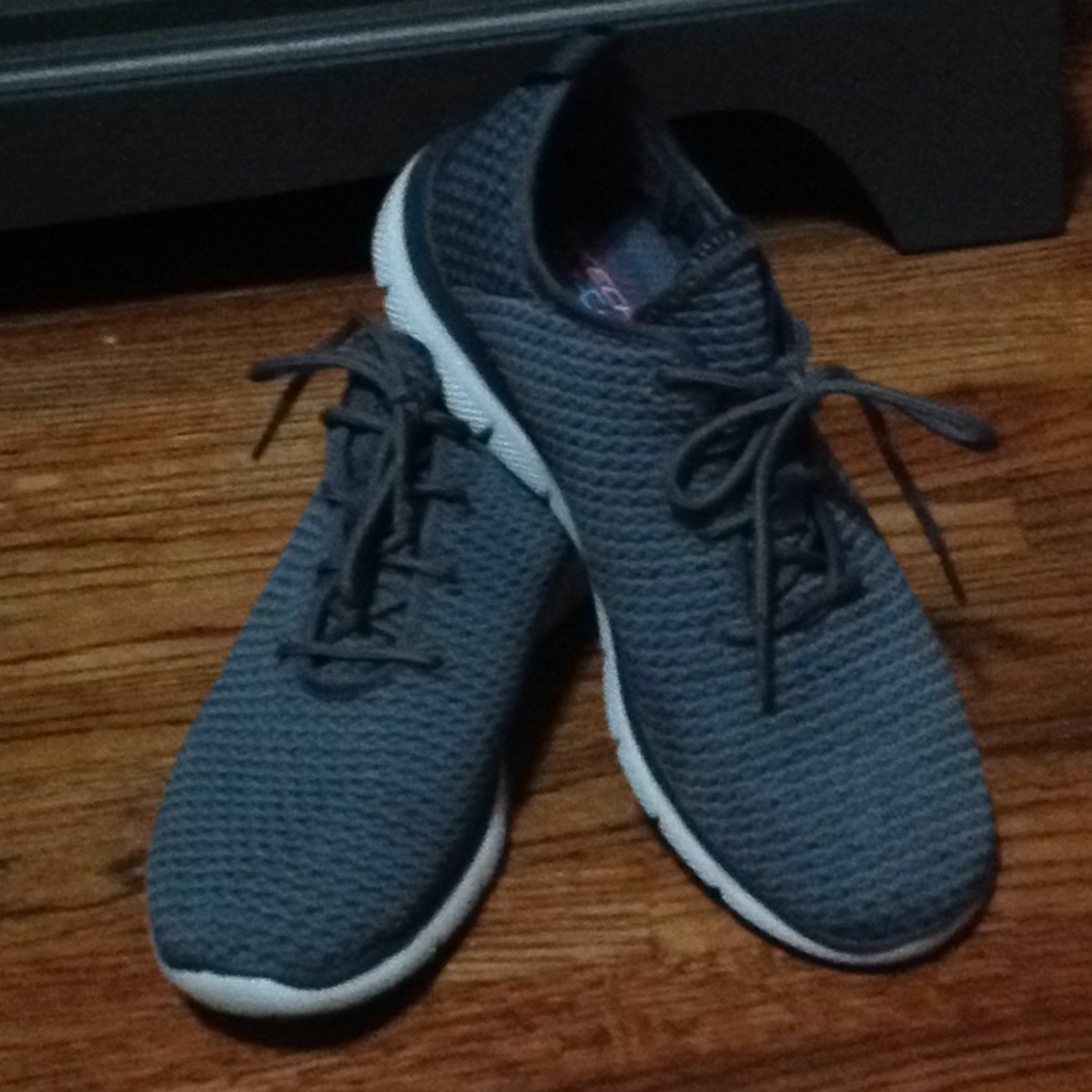 Skechers casual sneakers